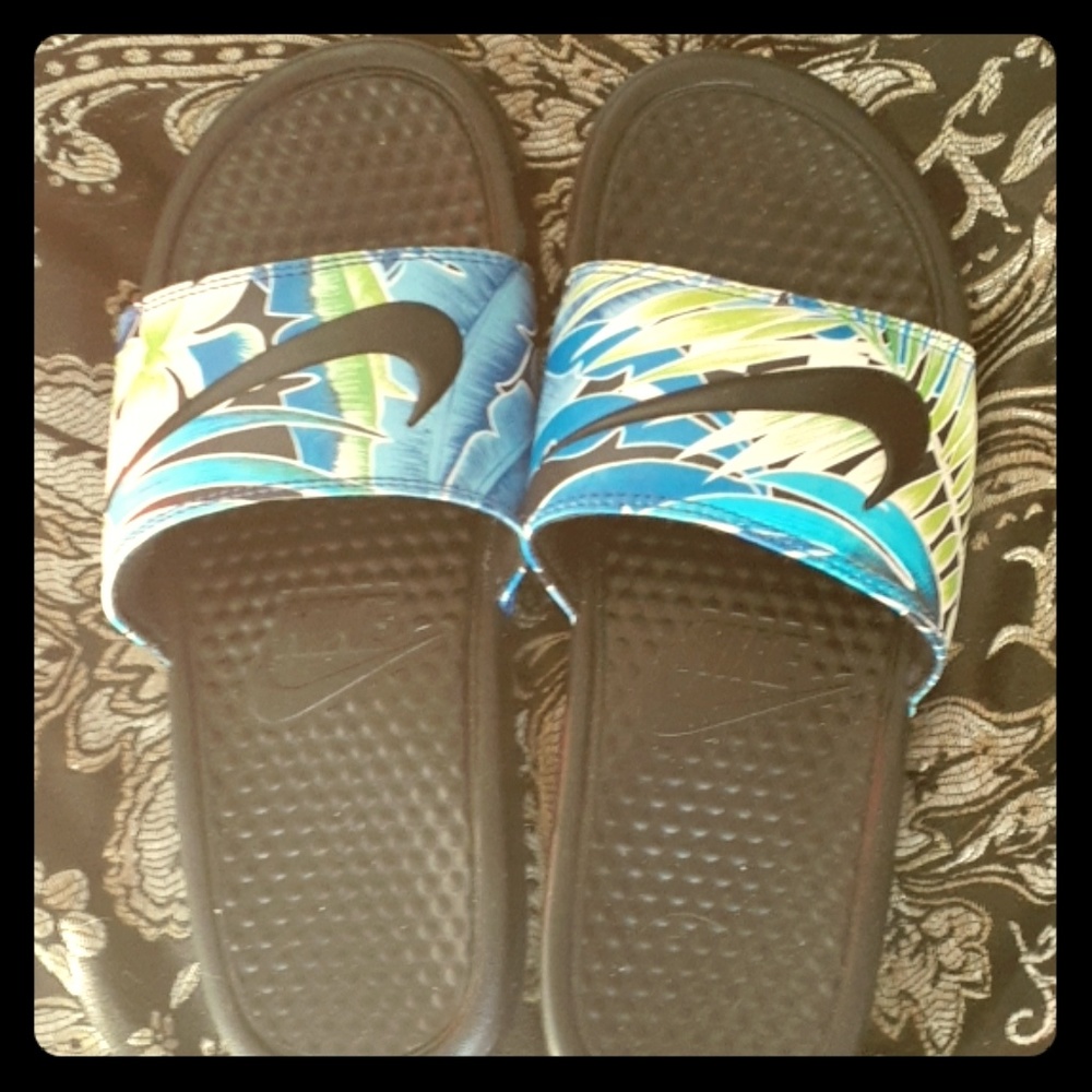 Nike slides